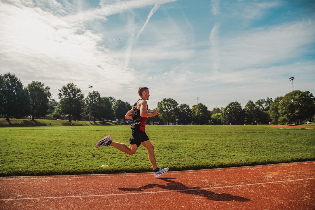 When Anxiety Shows Up in Competition: Sports Performance Therapy Explained