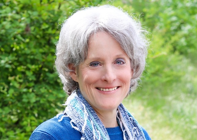 Robin Fleming, anxiety counselor in Tigard, OR helps for coping with life transitions for online therapy in Oregon
