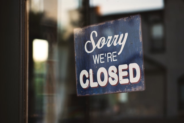 "Sorry we're closed" sign showing how many things are closed during the pandemic. Our therapists are here to offer support through in online counseling in Oregon.
