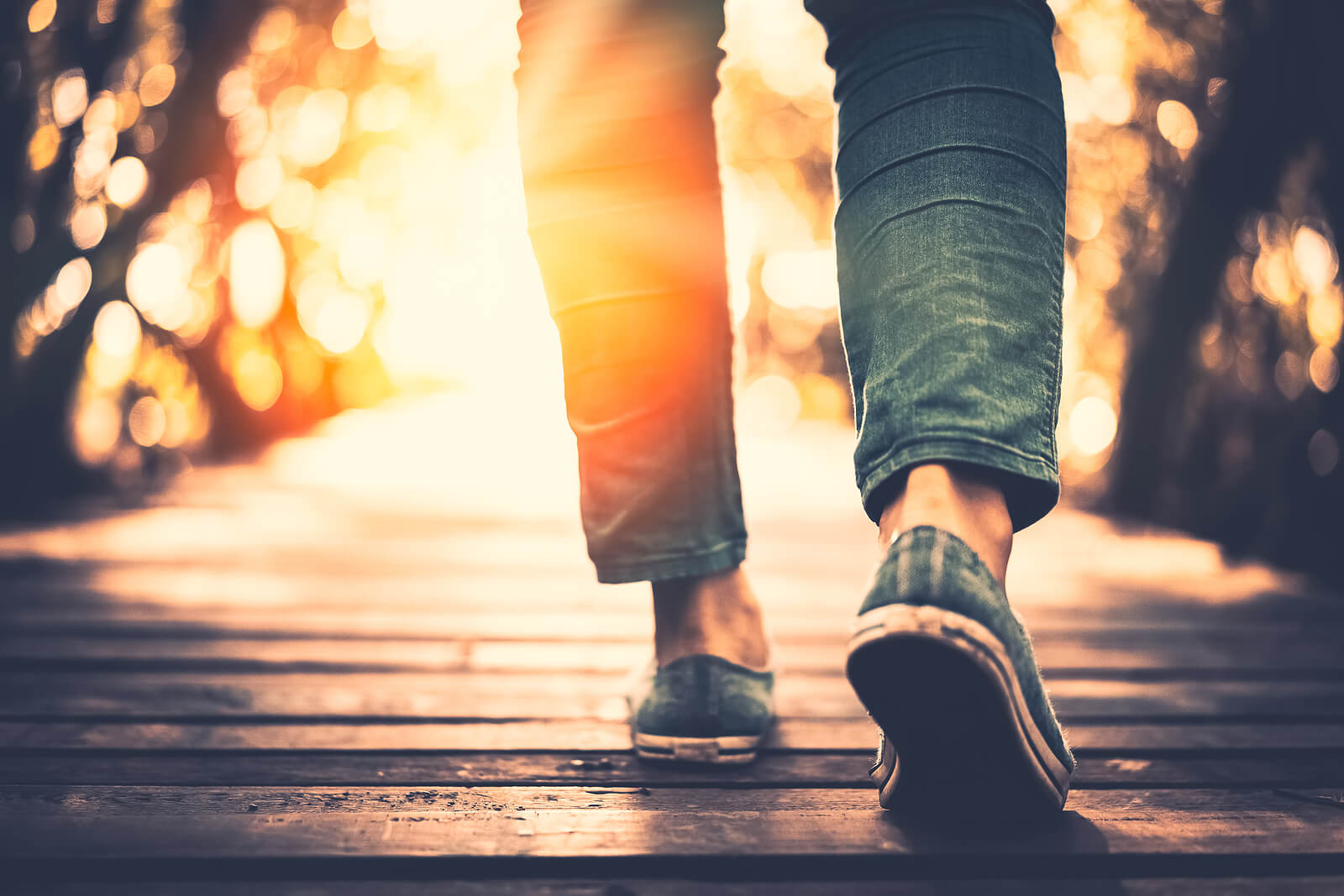 person walking | online therapist in Oregon | online therapy | online therapy for codependency | codependency symptoms | 97223 Image of a person walking with the sun shinning. Online therapy for codependency can help with your codependency symptoms. Our online therapist in Oregon can help you. Reach out today to start online therapy in Tigard, Oregon 97223.