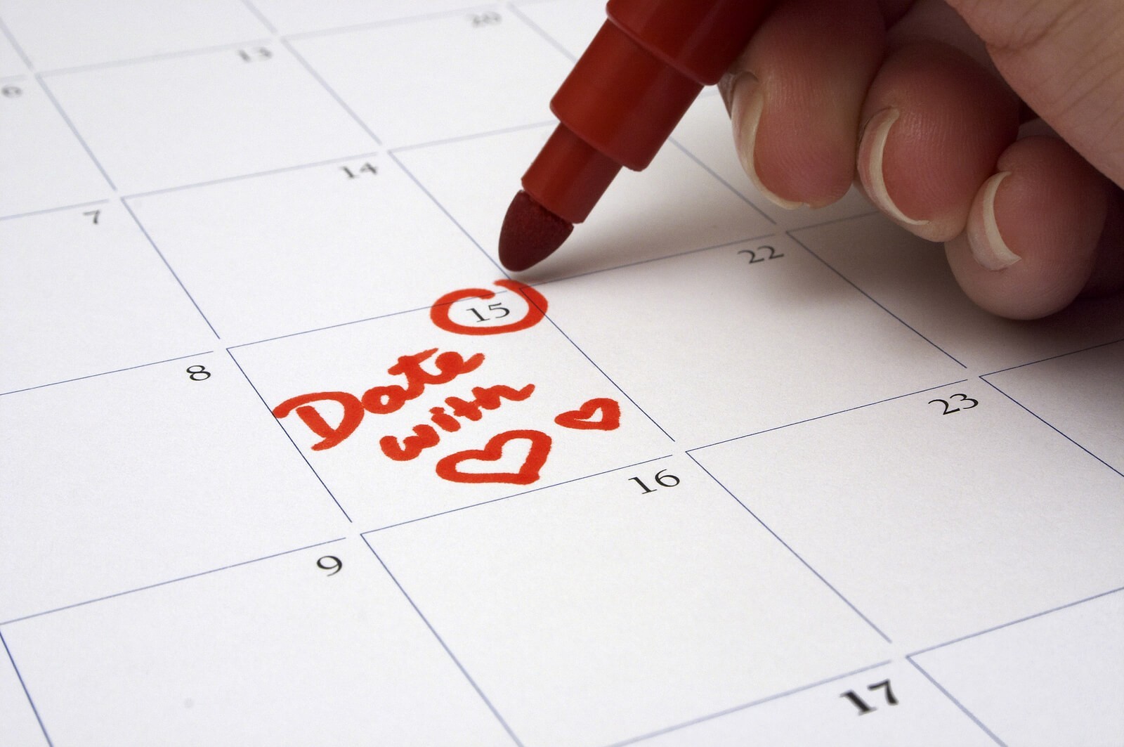 mark the date | codependency therapist in tigard, or | codependent therapy tigard, or | anxiety therapy in tigard, or | 97223 | 97224 | 97281 A close up of a person marking a date on their calendar. Learn how anxiety therapy in Tigard, OR can help you overcome dating anxiety by searching for codependency therapy or online therapy for codependency today.